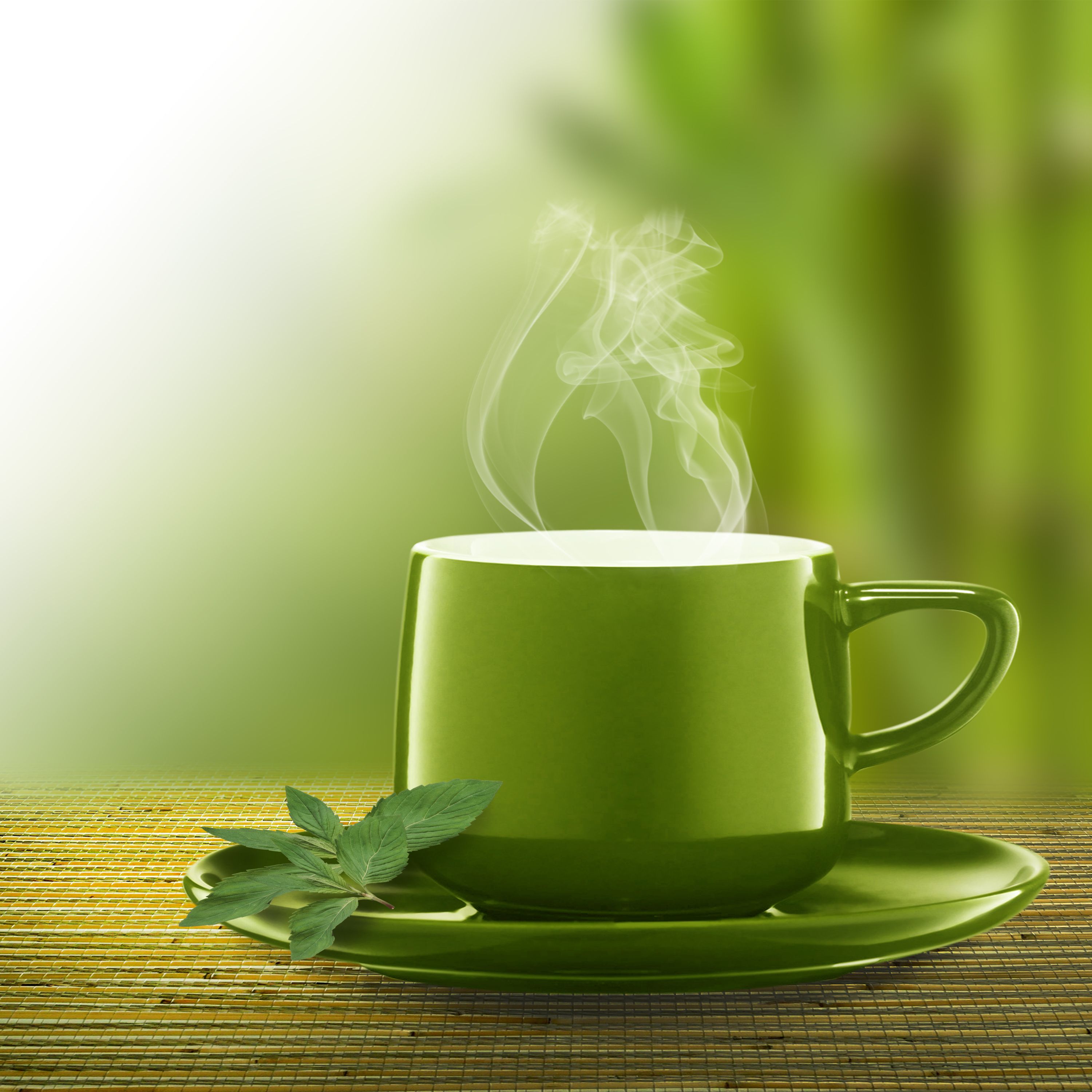 Зеленая чашка кофе