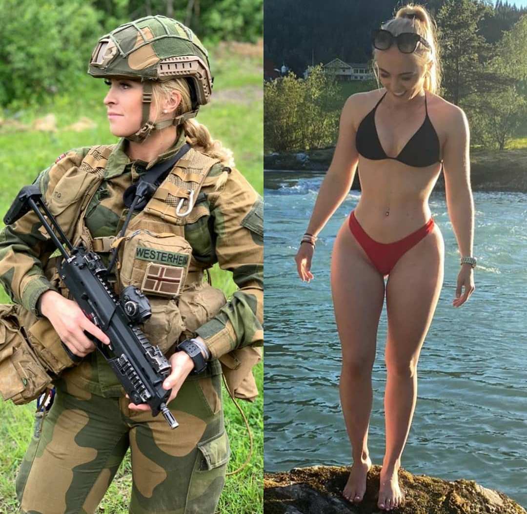Девушки в военной форме и без одежды