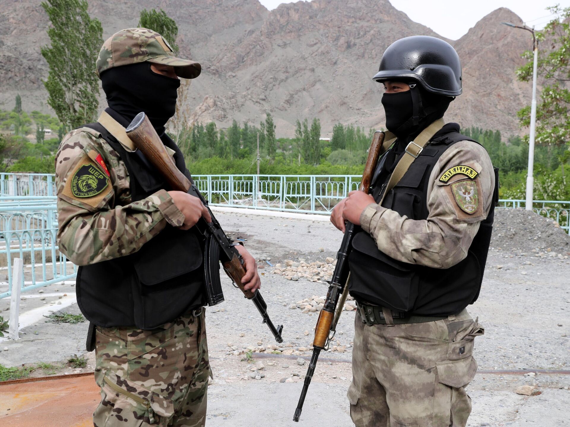 Армия Таджикистана на границе