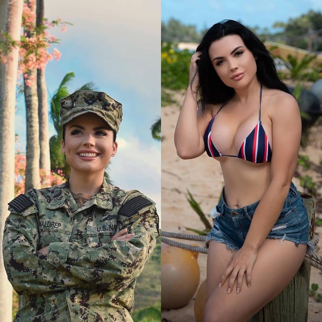 Красивые девушки в военной форме и без нее