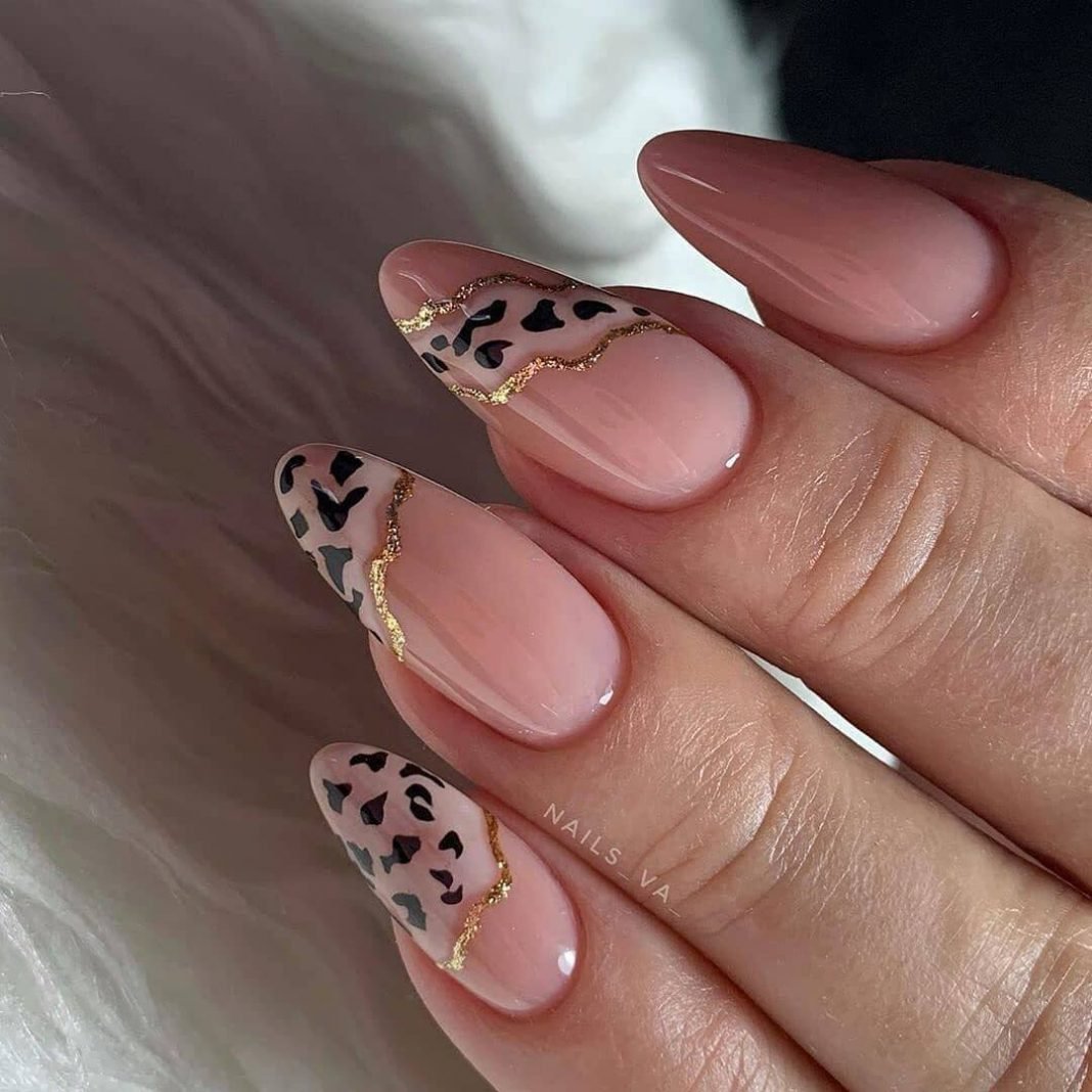 Леопардовый френч на ногтях