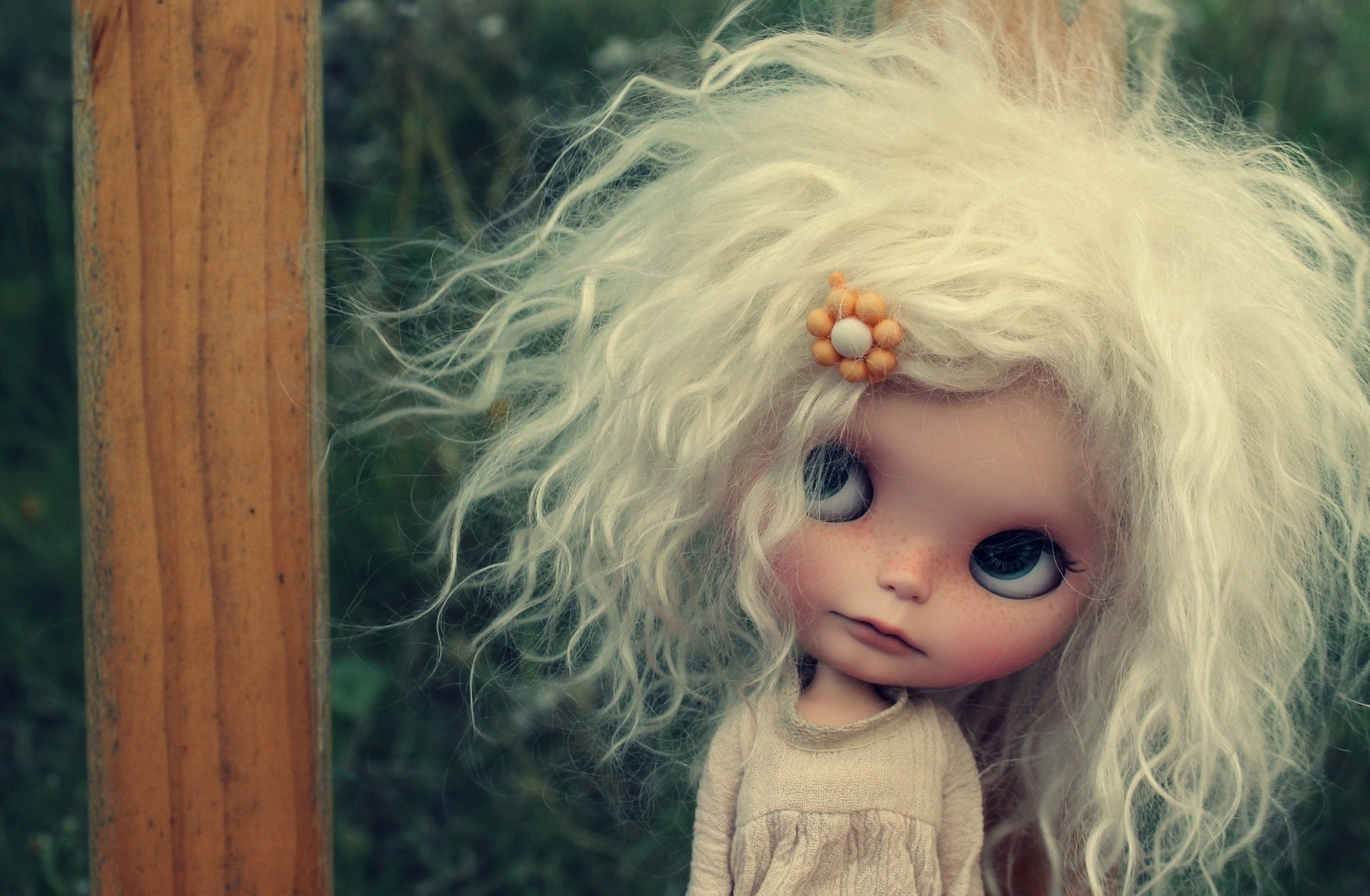 Кукла с растрёпанными волосами