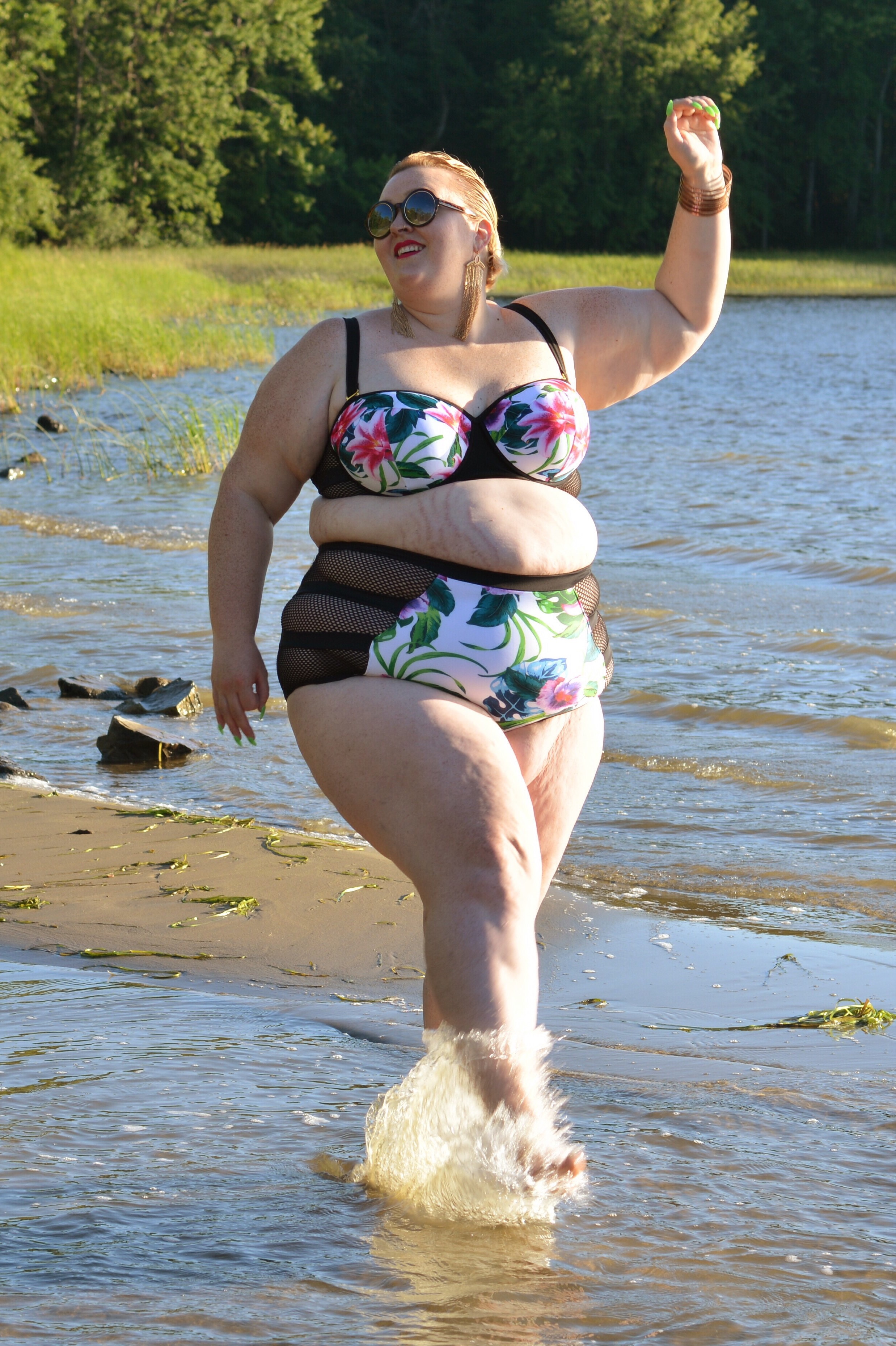 Жирные русские женщины в купальниках