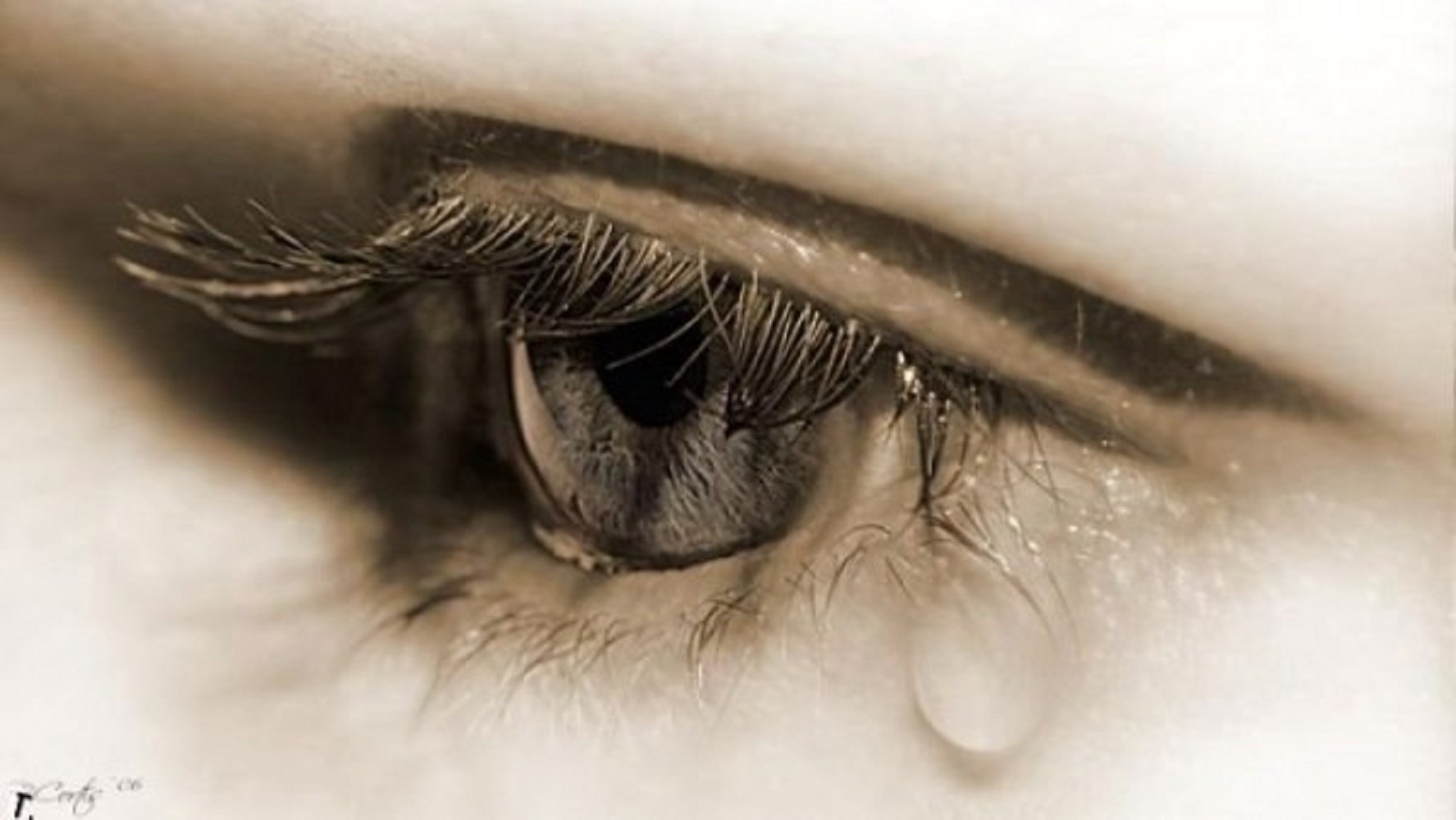 Печаль и слезы на глазах