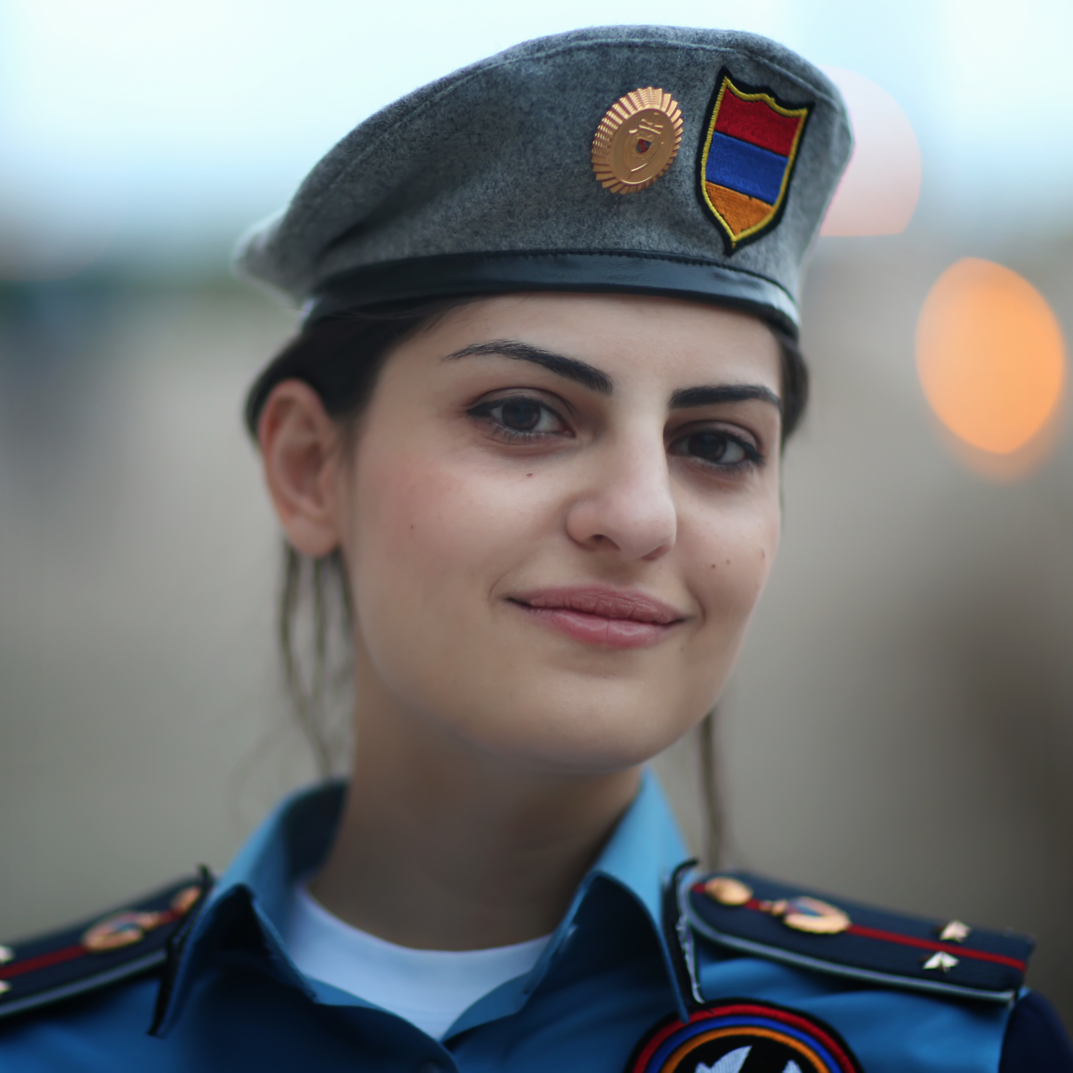 Полиция Армении женщины