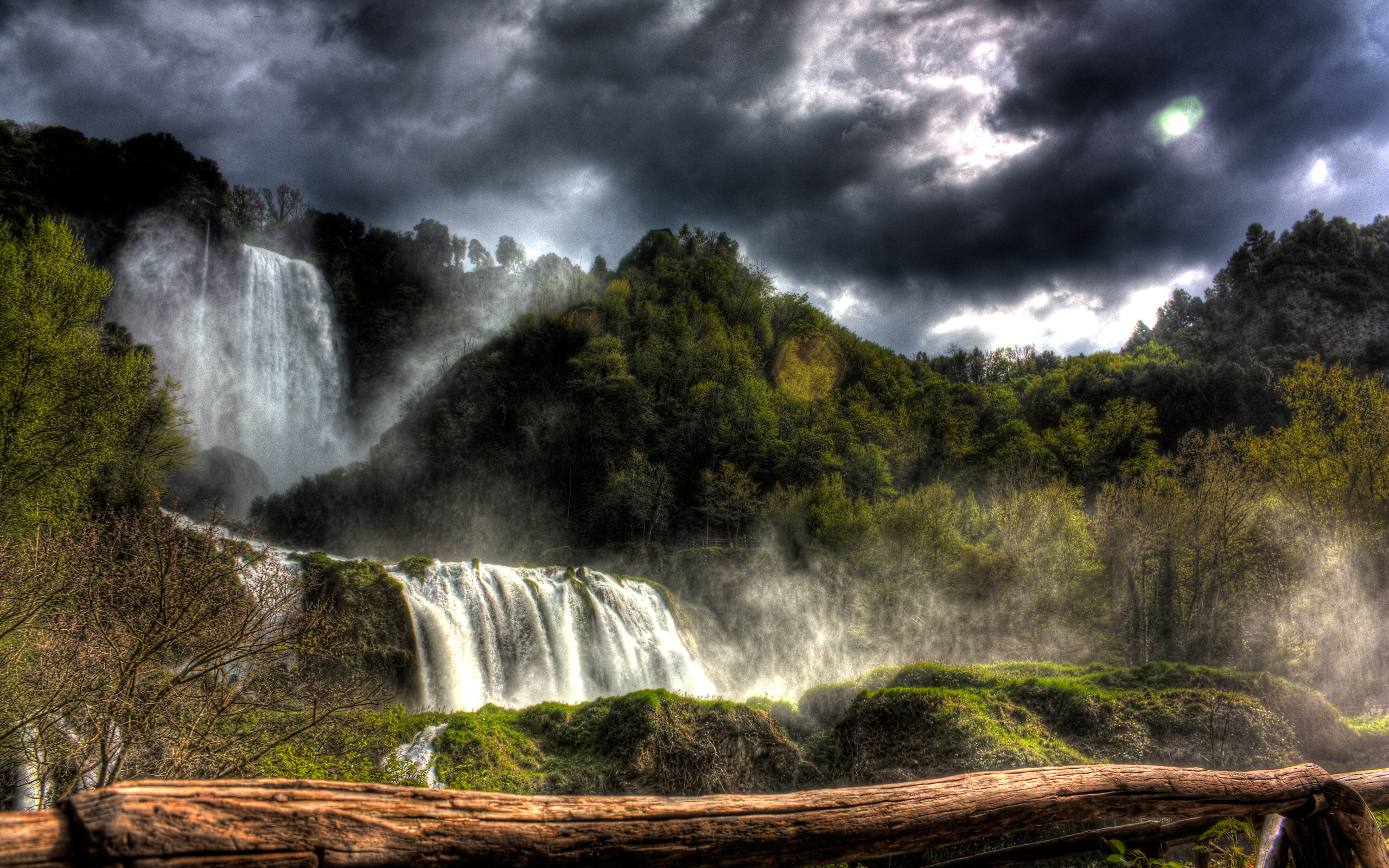 Невероятный водопад