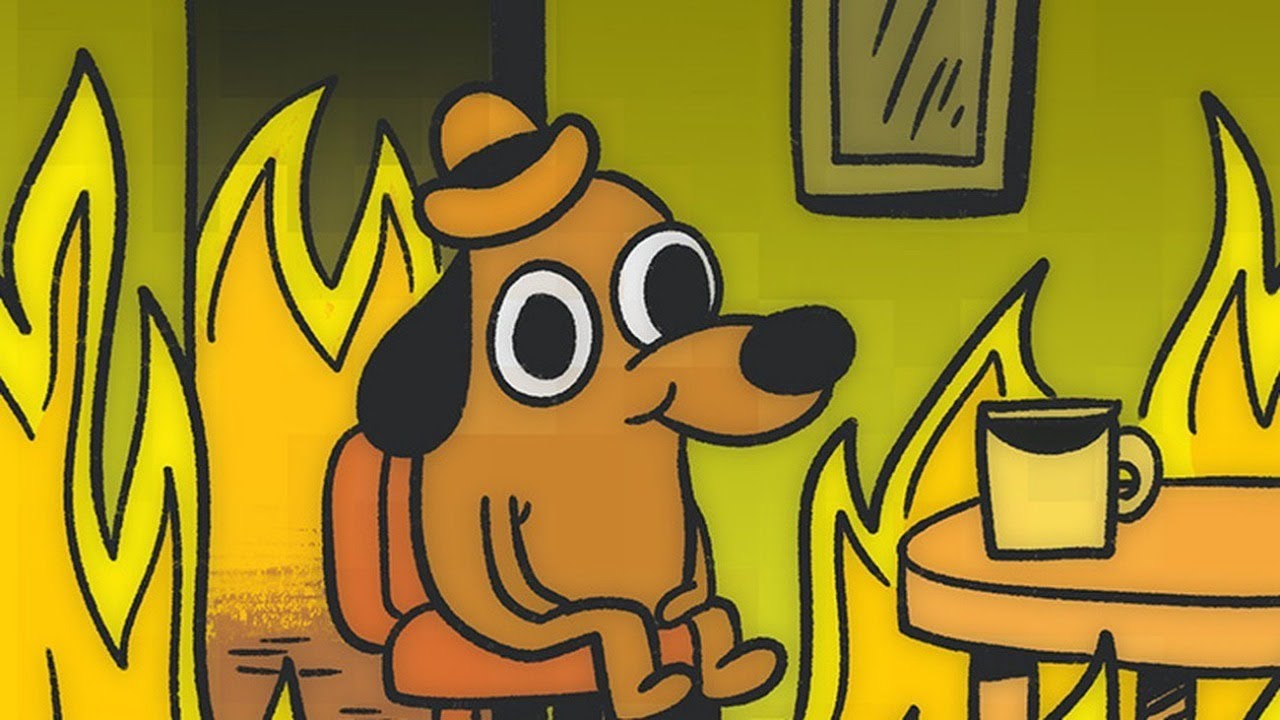 Желтая собака в огне