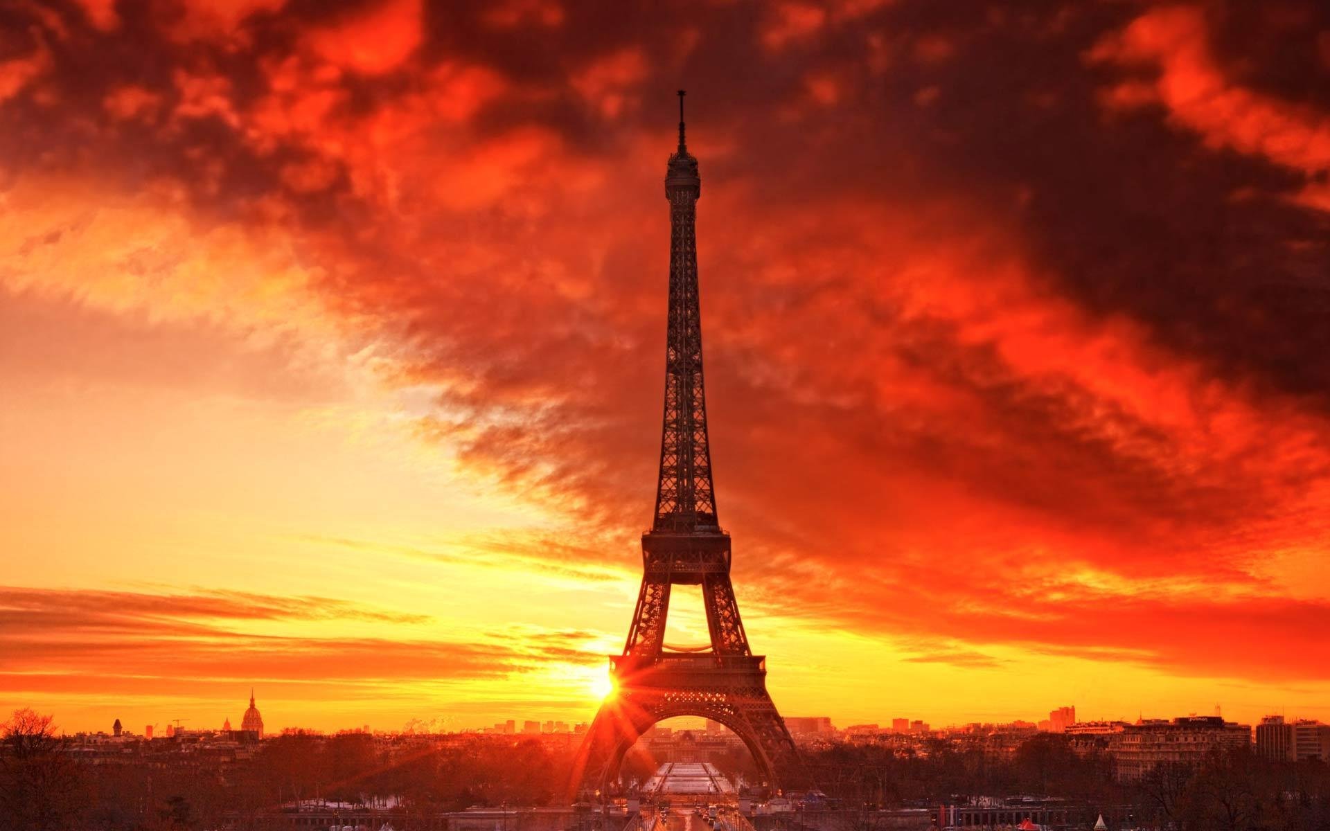 Париж закат