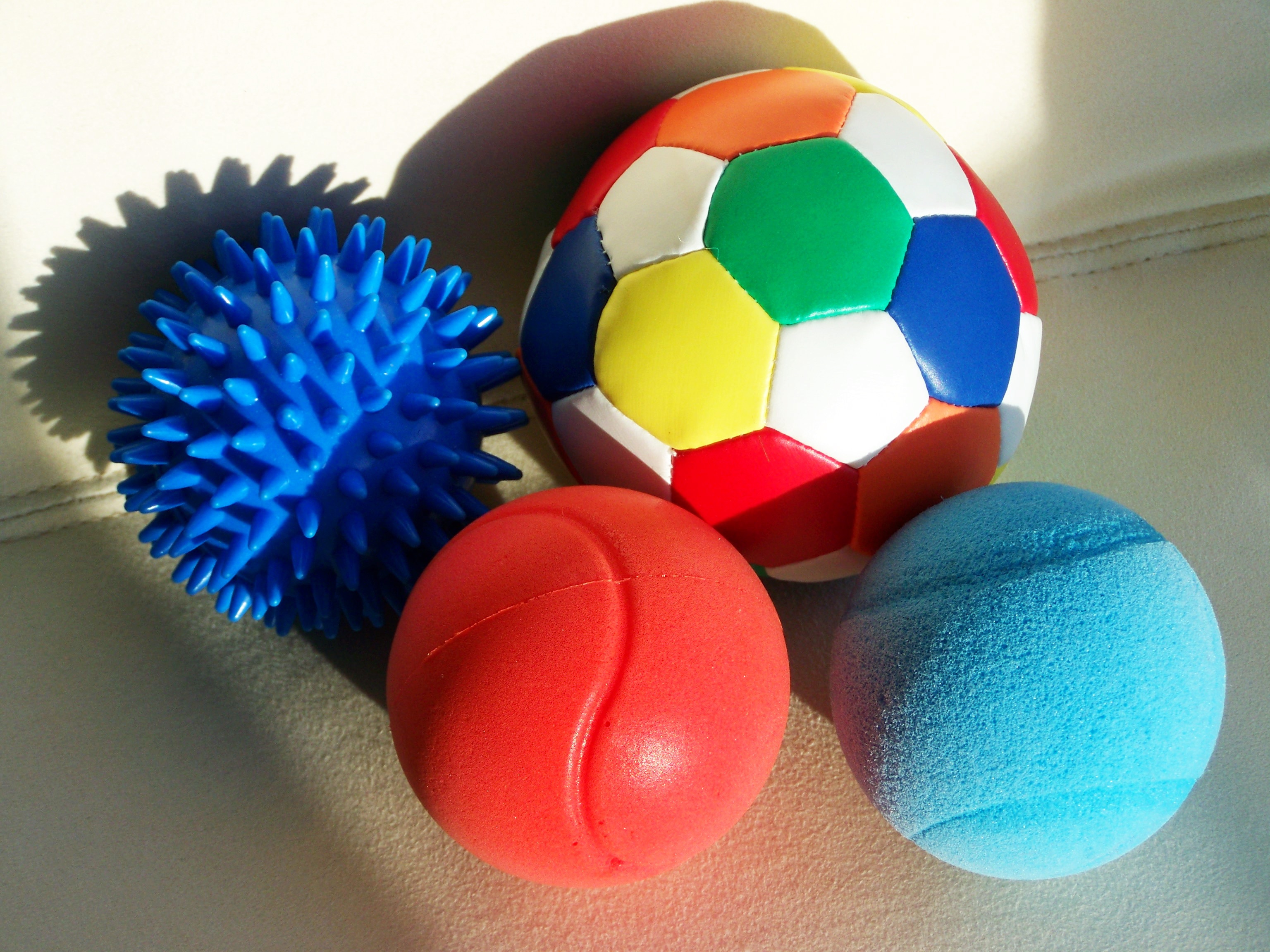 Мячи из разных материалов