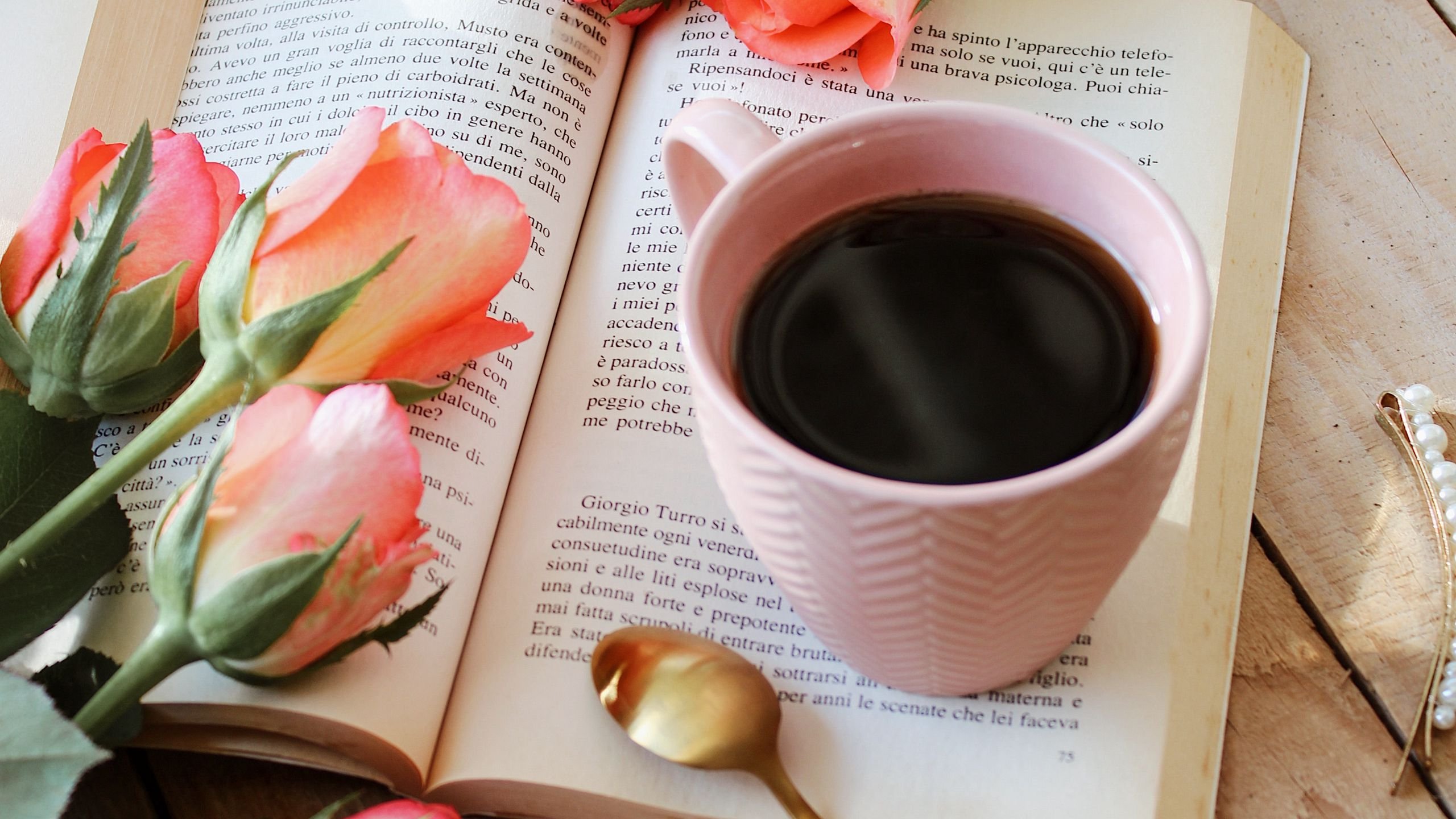 Книга кофе цветы