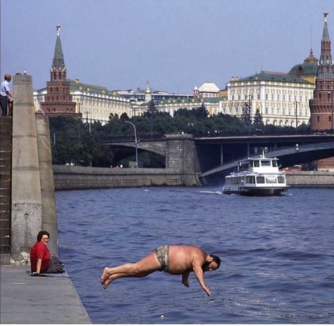 Шутки про Москву реку