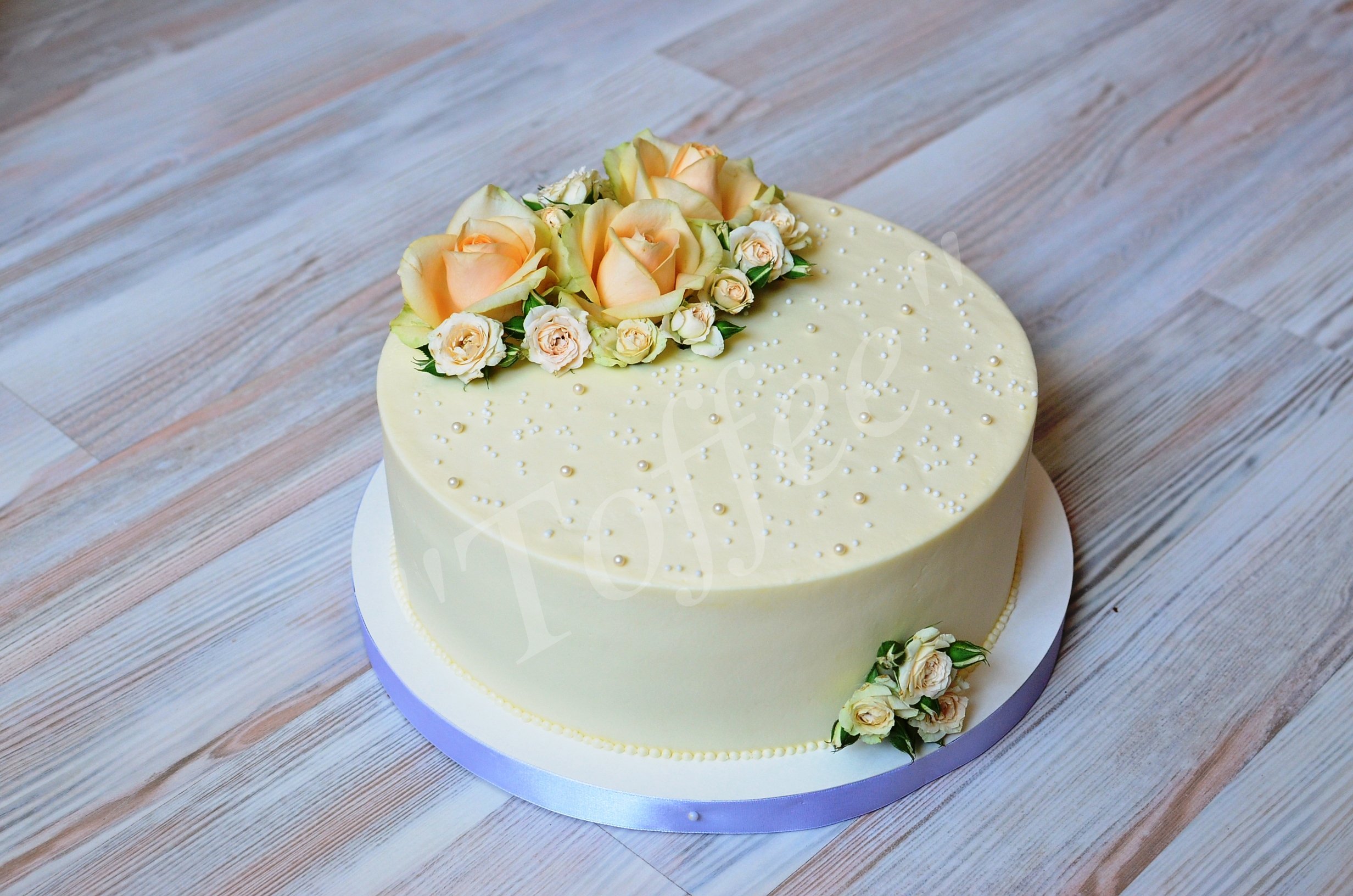 Свадебный торт одноярусный без мастики