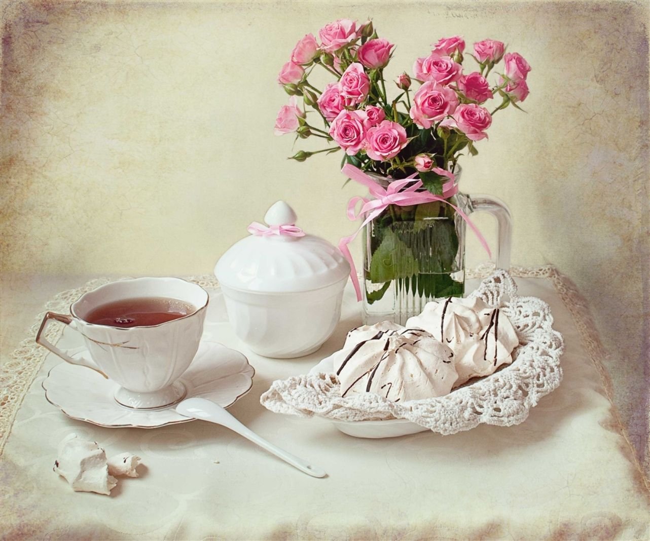 Красивый натюрморт утренний чай