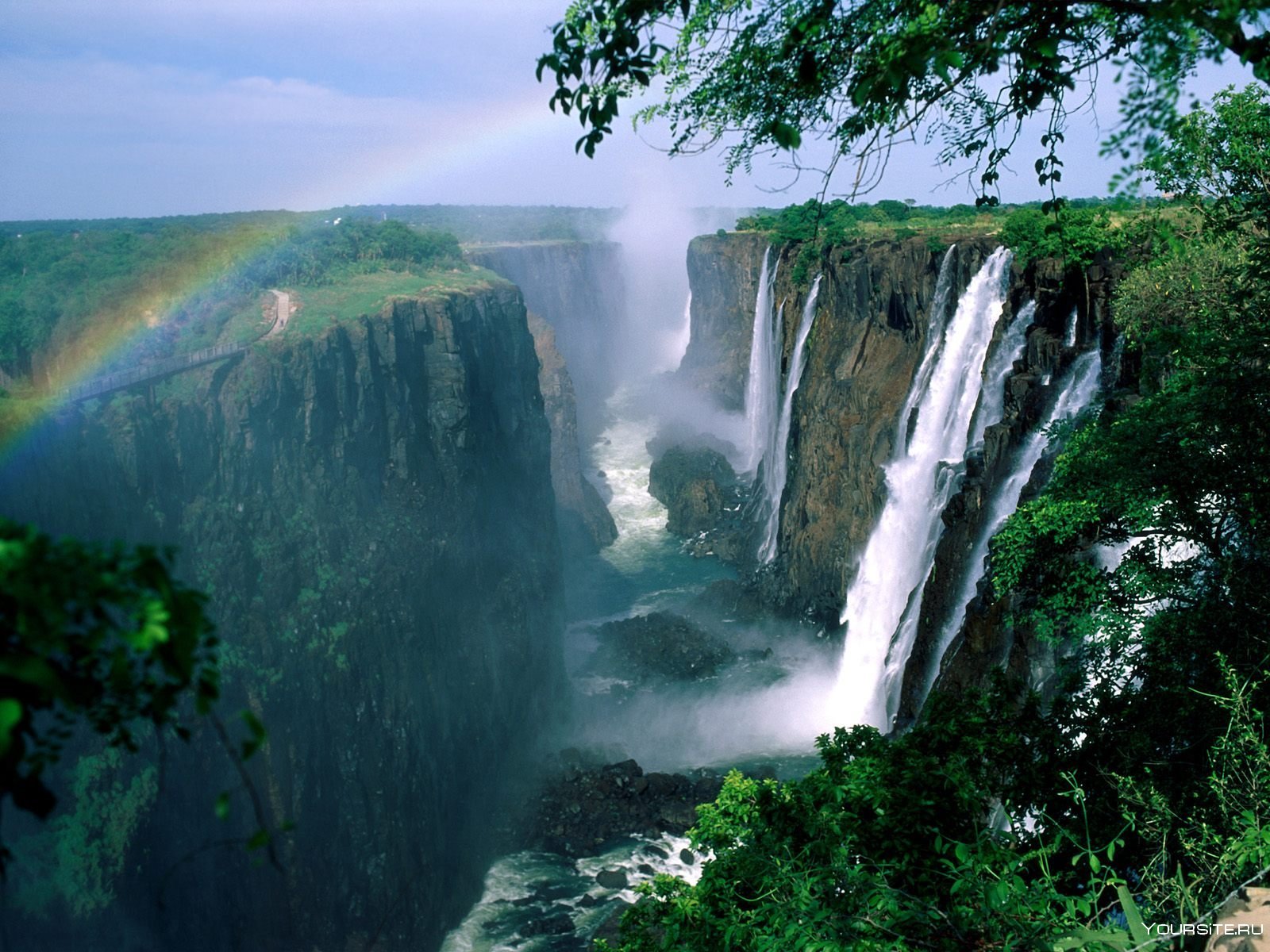 Водопад на реке Замбези в Южной Африке