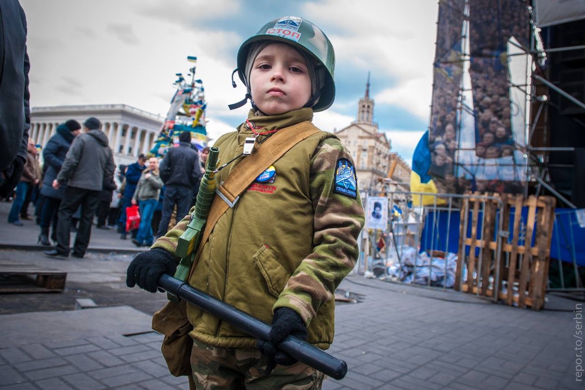 Дети нацисты на Украине