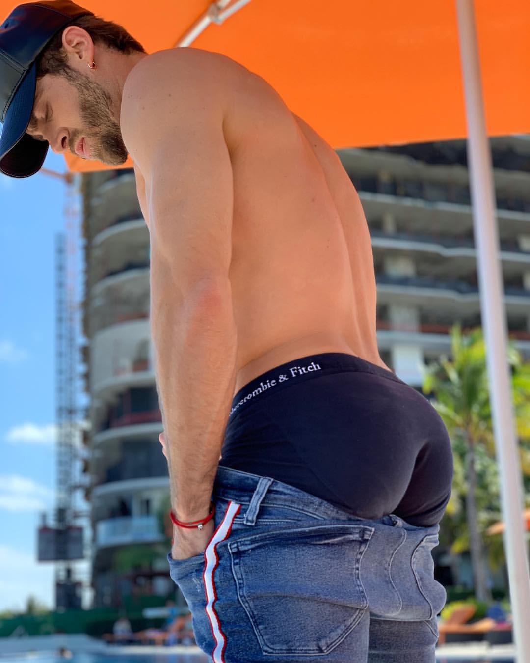 Man butt bulges джинсы
