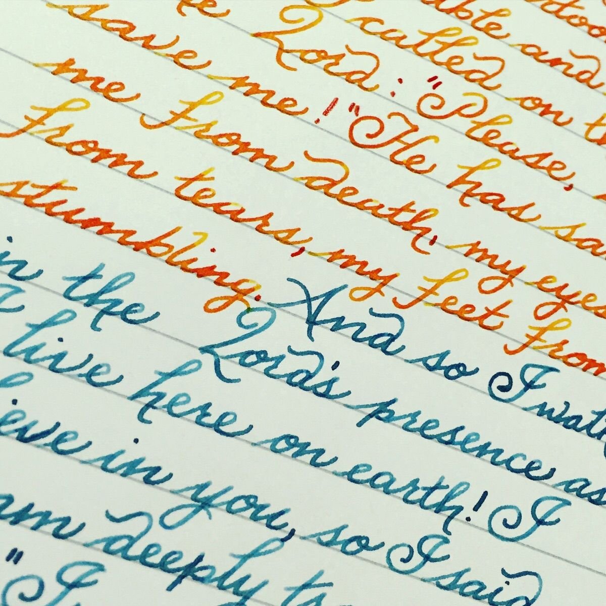Красивый круглый почерк