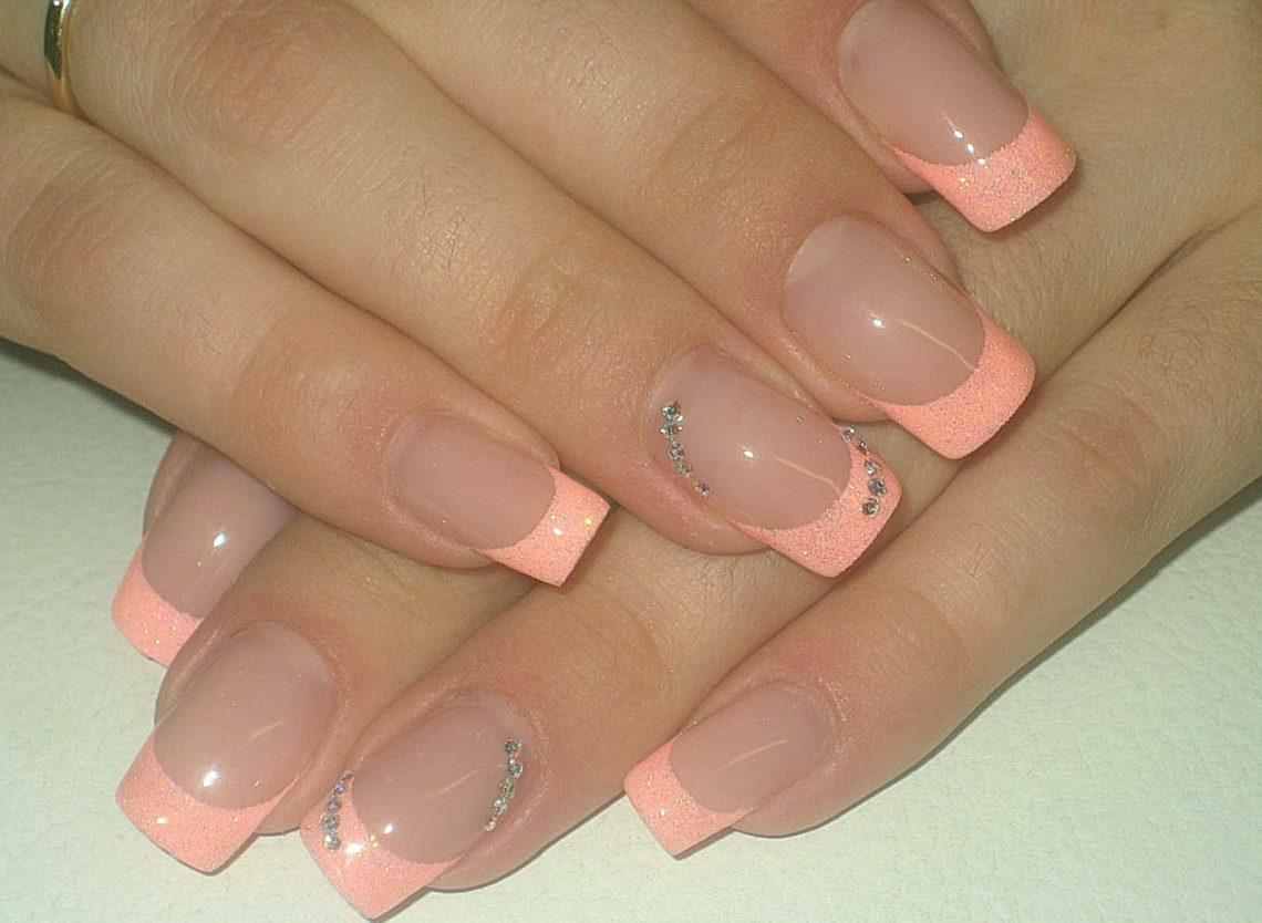 Розовый френч на нарощенных ногтях