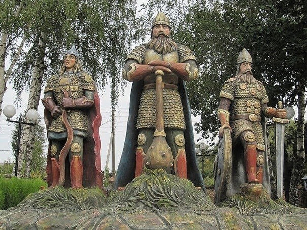 Памятник три богатыря Калужская область